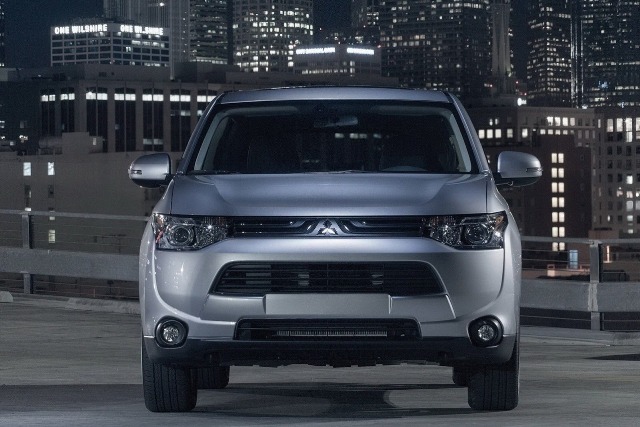 Mitsubishi Outlander 2014 giá từ 22.995 USD - cưới em nó thôi ! - 2